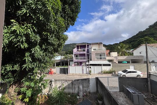 Vista de casa para alugar com 1 quarto, 50m² em Recreio dos Bandeirantes, Rio de Janeiro