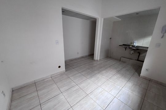 Sala de casa para alugar com 1 quarto, 50m² em Recreio dos Bandeirantes, Rio de Janeiro