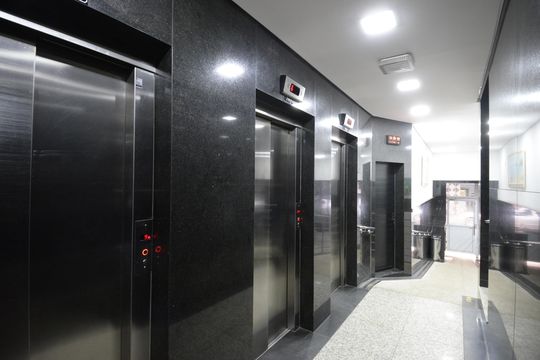 Hall de entrada de kitnet/studio à venda com 1 quarto, 32m² em Liberdade, São Paulo
