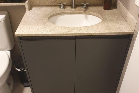 Banheiro de apartamento à venda com 1 quarto, 29m² em Jardim Prudência, São Paulo