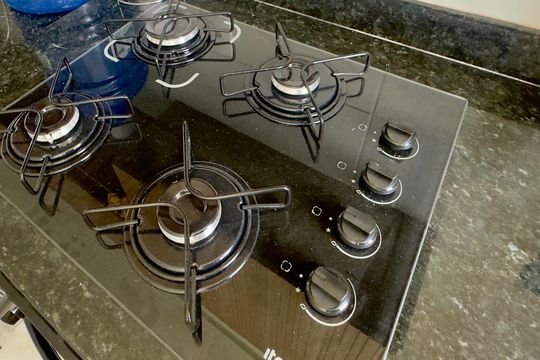 Cozinha de apartamento para alugar com 2 quartos, 44m² em Vila Nova Bonsucesso, Guarulhos