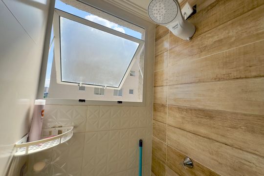 Banheiro de apartamento para alugar com 2 quartos, 44m² em Vila Nova Bonsucesso, Guarulhos