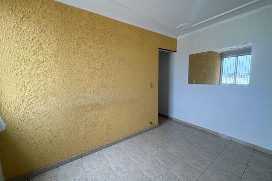 Apartamento à venda com 3 quartos, 77m² em Jardim Santa Josefina, São Paulo