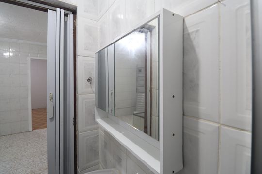 Banheiro  de casa para alugar com 1 quarto, 45m² em Vila Irmaos Arnoni, São Paulo