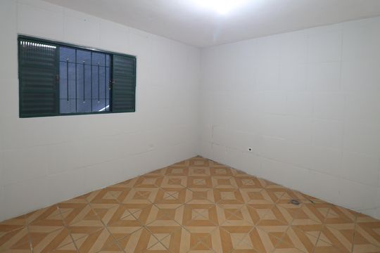 Casa para alugar com 1 quarto, 45m² em Vila Irmaos Arnoni, São Paulo