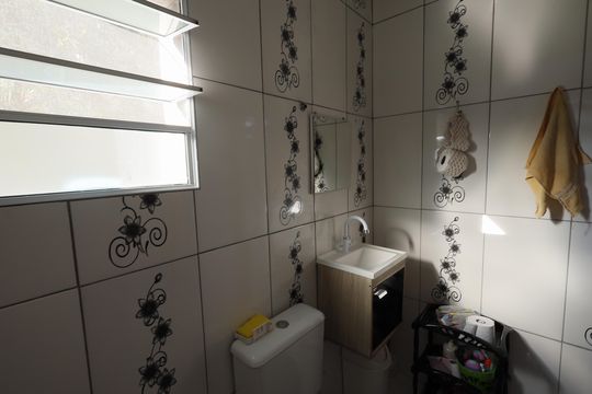 Banheiro  casa 2 de casa à venda com 5 quartos, 125m² em Conjunto Habitacional Jova Rural, São Paulo