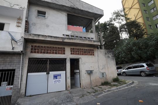 Fachada / Placa  de casa à venda com 5 quartos, 125m² em Conjunto Habitacional Jova Rural, São Paulo