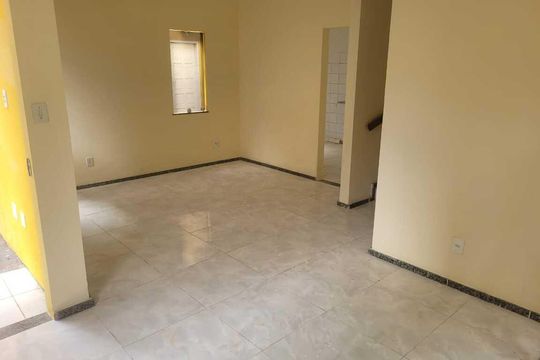 Sala de casa de condomínio para alugar com 3 quartos, 120m² em Stella Maris, Salvador