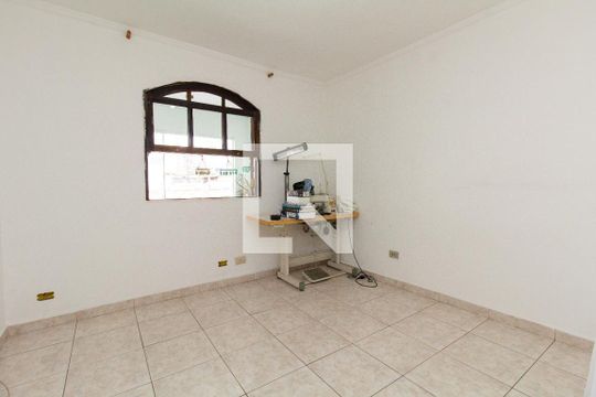 Quarto de casa à venda com 4 quartos, 178m² em Vila Araguaia, São Paulo