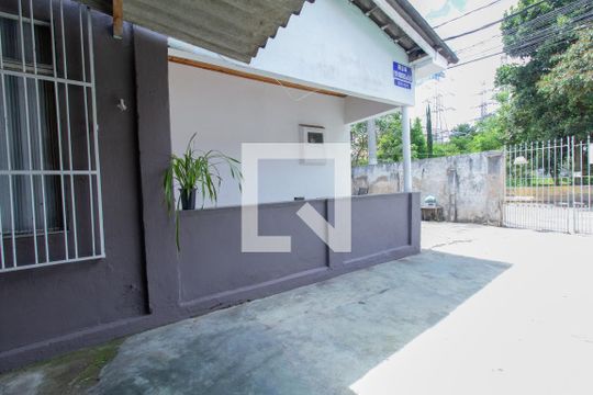 Área Externa de casa à venda com 4 quartos, 178m² em Vila Araguaia, São Paulo