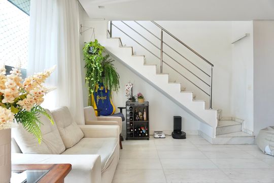 Sala 1 de apartamento para alugar com 3 quartos, 240m² em São Lucas, Belo Horizonte