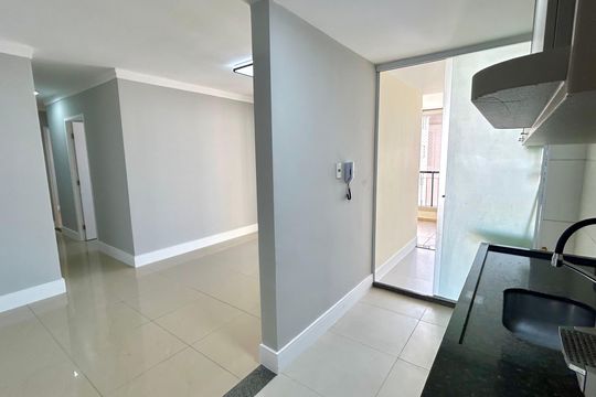 Cozinha de apartamento para alugar com 3 quartos, 83m² em Jardim Zaira, Guarulhos