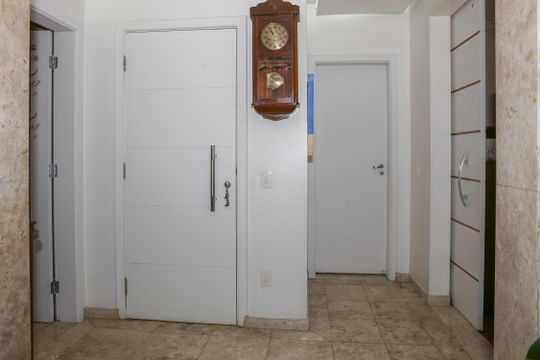 Entrada de apartamento para alugar com 3 quartos, 168m² em Perdizes, São Paulo
