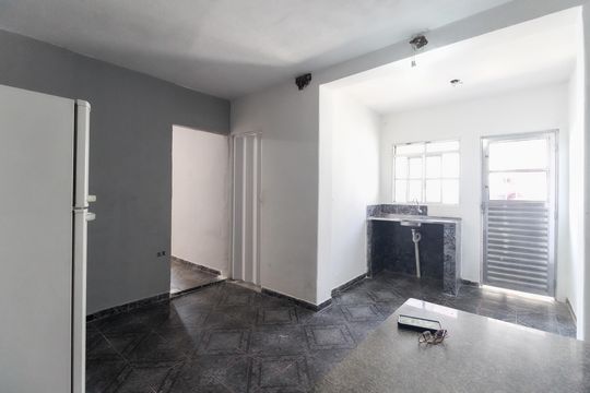 Casa para alugar com 1 quarto, 29m² em Vila Jacuí, São Paulo