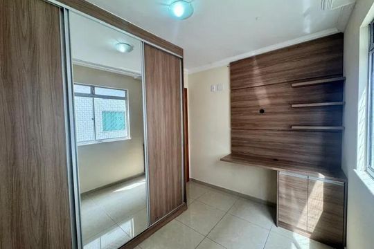 Apartamento para alugar com 3 quartos, 185m² em Cabral, Contagem
