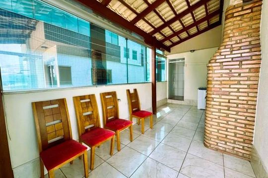 Apartamento para alugar com 3 quartos, 185m² em Cabral, Contagem