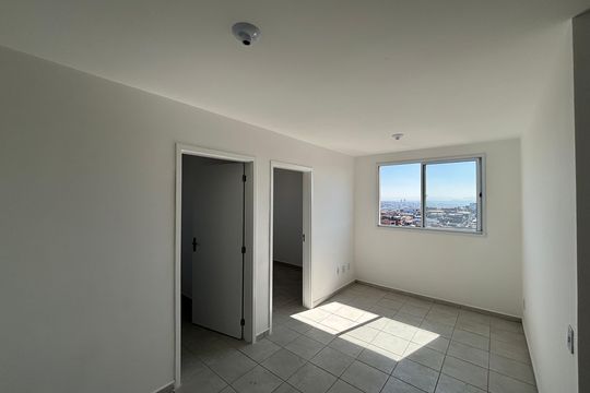 Apartamento para alugar com 2 quartos, 49m² em Jardim Lourdes, Ferraz de Vasconcelos