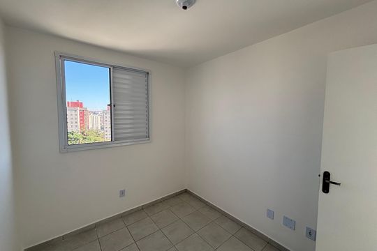 Quarto 2 de apartamento para alugar com 2 quartos, 49m² em Jardim Lourdes, Ferraz de Vasconcelos