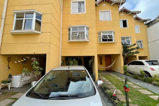 Área comumGaragem de casa de condomínio à venda com 2 quartos, 89m² em Vila Pirajussara, São Paulo