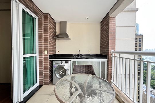 Varanda gourmet de apartamento à venda com 1 quarto, 41m² em Vila Olímpia, São Paulo