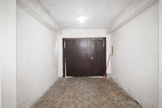 Garagem de casa à venda com 3 quartos, 120m² em Bom Jesus, Porto Alegre