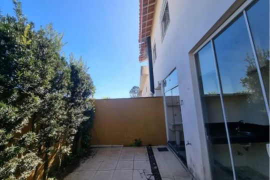 Área externa de casa de condomínio para alugar com 3 quartos, 110m² em Jardim Ipes, Cotia