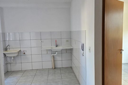 Cozinha de apartamento à venda com 2 quartos, 44m² em Tropical, Contagem
