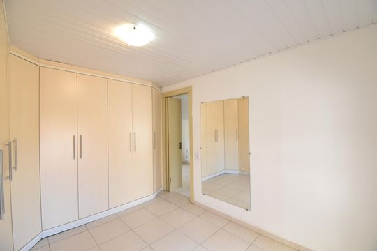 Quarto 2 de casa para alugar com 3 quartos, 282m² em Ahú, Curitiba