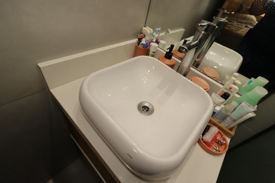 Banheiro da Suíte - Pia de apartamento à venda com 2 quartos, 60m² em Parque das Nações, Santo André