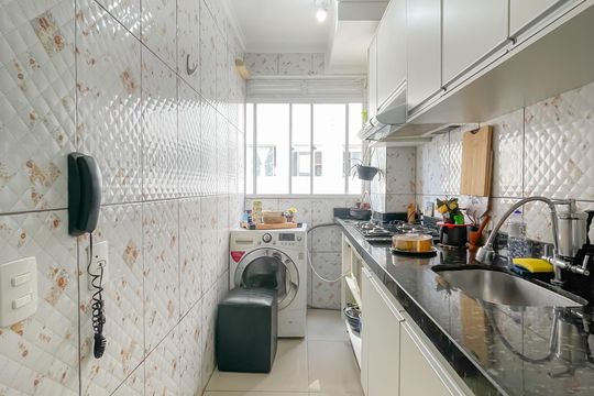 Cozinha e Área de Serviço de apartamento para alugar com 2 quartos, 43m² em Jardim do Lago, Osasco