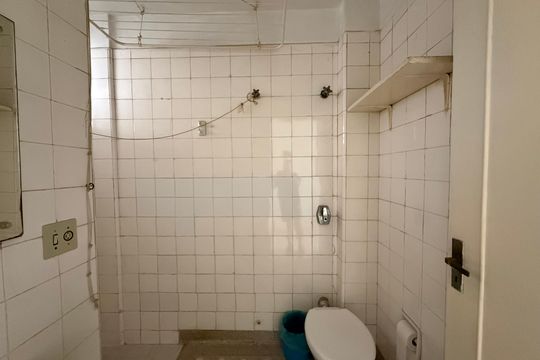 Banheiro de kitnet/studio à venda com 1 quarto, 36m² em Consolação, São Paulo