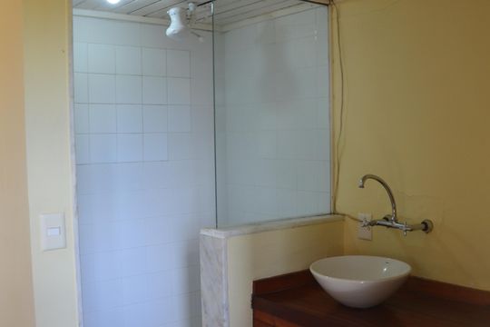 Banheiro da Suíte 3 de casa para alugar com 3 quartos, 150m² em Itaipava, Petrópolis