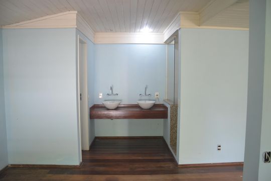 Suíte 2 de casa para alugar com 3 quartos, 150m² em Itaipava, Petrópolis