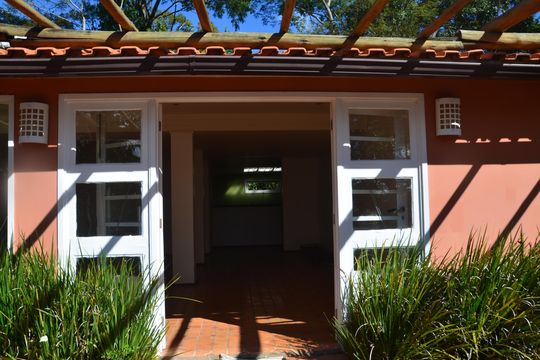 Porta de entrada de casa para alugar com 3 quartos, 150m² em Itaipava, Petrópolis