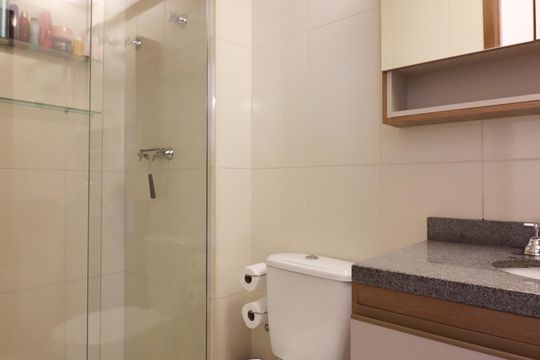 Banheiro Social de apartamento para alugar com 2 quartos, 59m² em Paulicéia, São Bernardo do Campo