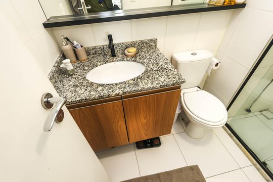 Banheiro de kitnet/studio para alugar com 1 quarto, 37m² em Ipiranga, São Paulo