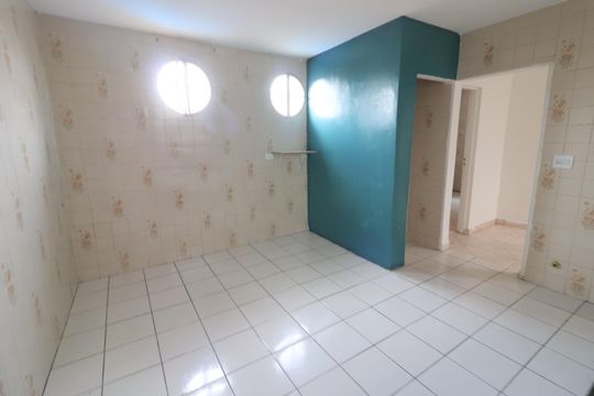 Cozinha de casa à venda com 2 quartos, 80m² em Quitaúna, Osasco