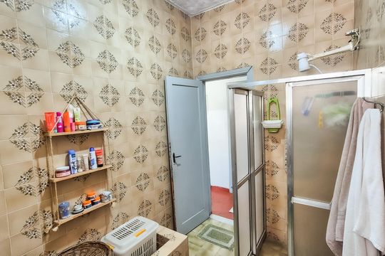 Banheiro  de apartamento à venda com 2 quartos, 126m² em Olaria, Rio de Janeiro