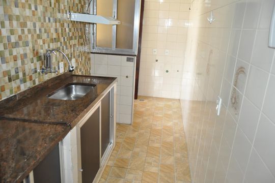 Cozinha de apartamento à venda com 2 quartos, 55m² em Abolição, Rio de Janeiro