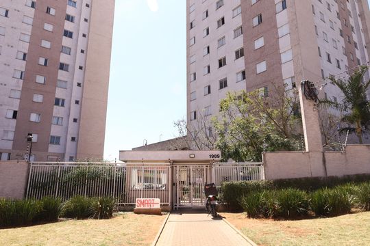Fachada do condomínio de apartamento para alugar com 2 quartos, 42m² em Jardim Helena, São Paulo