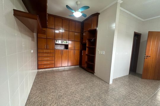 Cozinha de casa de condomínio para alugar com 4 quartos, 342m² em Morada dos Pássaros, Barueri