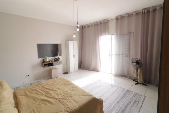 Suíte 1 de casa à venda com 3 quartos, 250m² em Jardim Dabril, Osasco