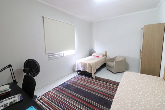 Quarto 2 de casa à venda com 3 quartos, 250m² em Jardim Dabril, Osasco