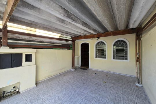 Garagem  de casa à venda com 2 quartos, 84m² em Jardim Terezopolis, Guarulhos