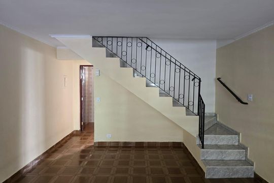 Sala  de casa à venda com 2 quartos, 84m² em Jardim Terezopolis, Guarulhos