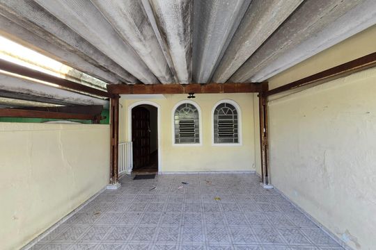 Garagem  de casa à venda com 2 quartos, 84m² em Jardim Terezopolis, Guarulhos