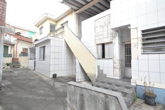Quintal de casa à venda com 8 quartos, 400m² em Vila Maria Alta, São Paulo