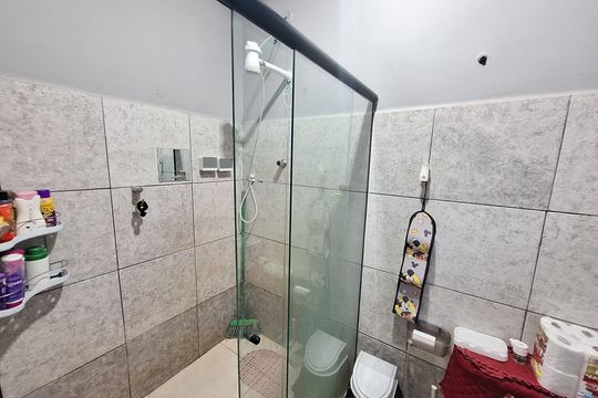 Banheiro de casa para alugar com 3 quartos, 180m² em Pilar, Duque de Caxias