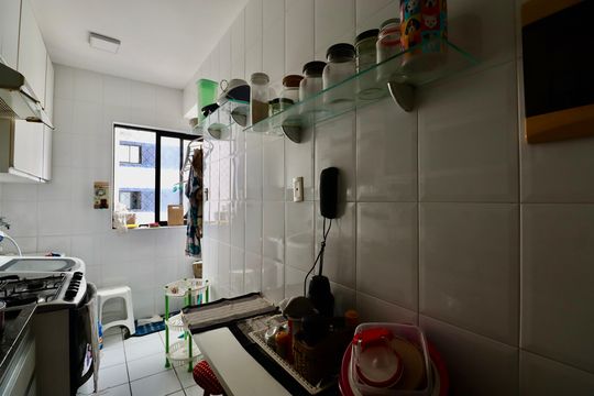 Cozinha de apartamento para alugar com 3 quartos, 76m² em Stiep, Salvador