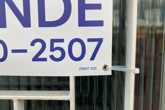 Plaquinha Cod ZWMT-505 de apartamento à venda com 2 quartos, 69m² em Vila Mazzei, São Paulo